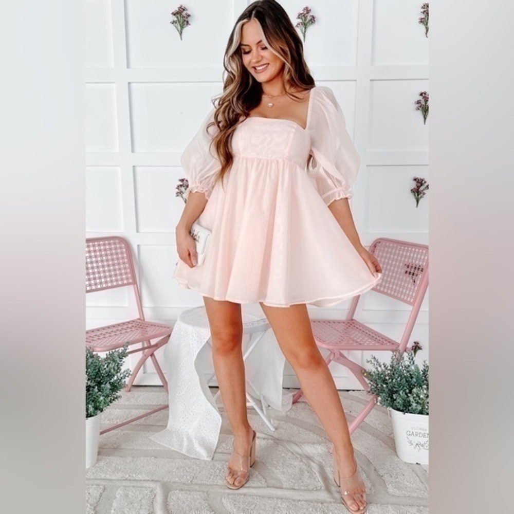 FORE OVERLY SWEET PUFFED SLEEVE BABYDOLL DRESS IN A PINK BLUSH
